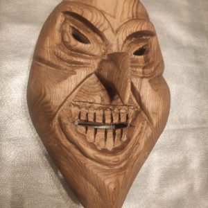 Mascara de madeira de castanheiro (castanea sativa)