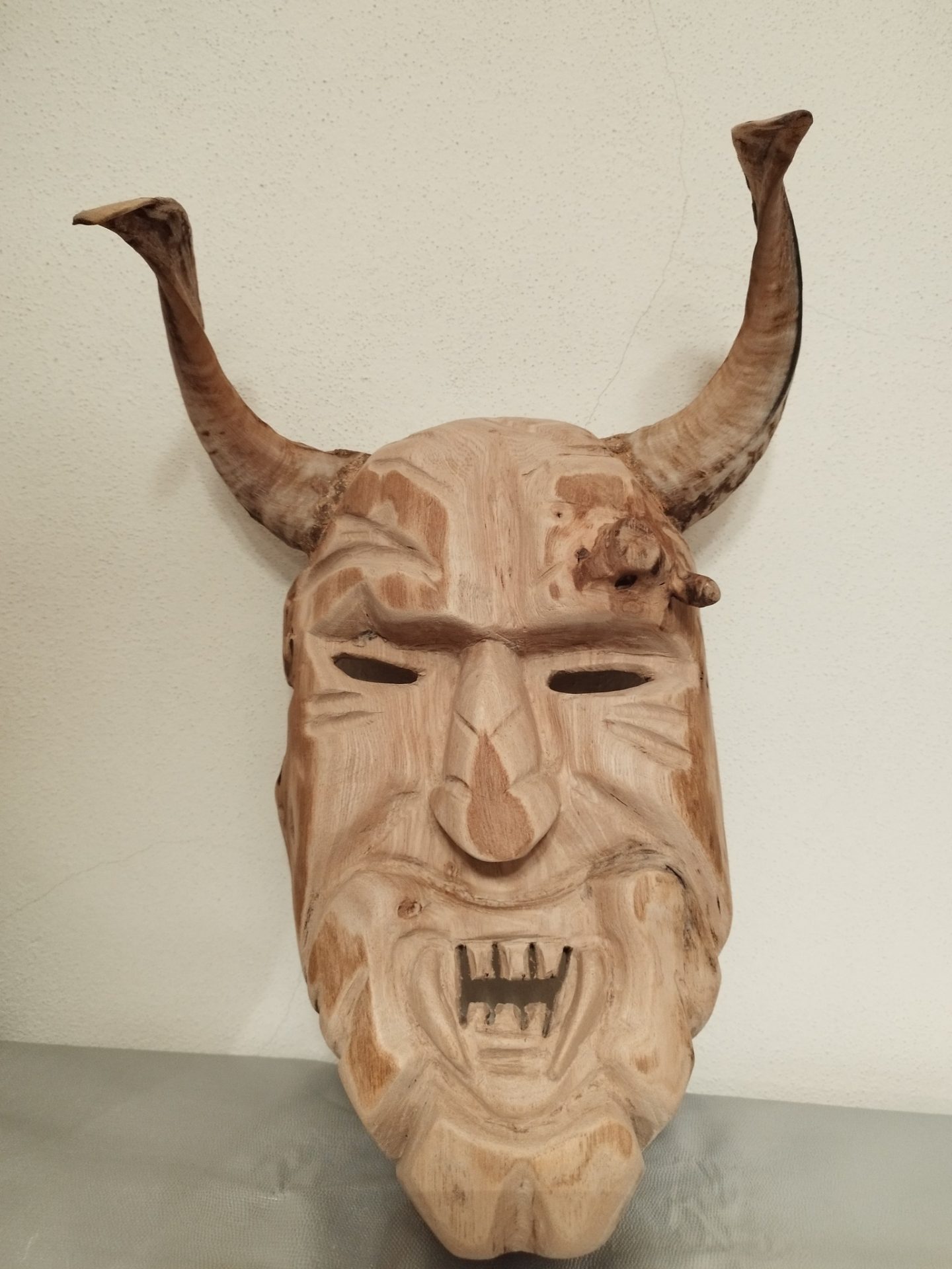 - Artesão Victor Afonso