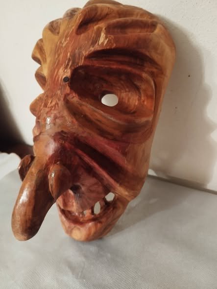 - Artesão Victor Afonso